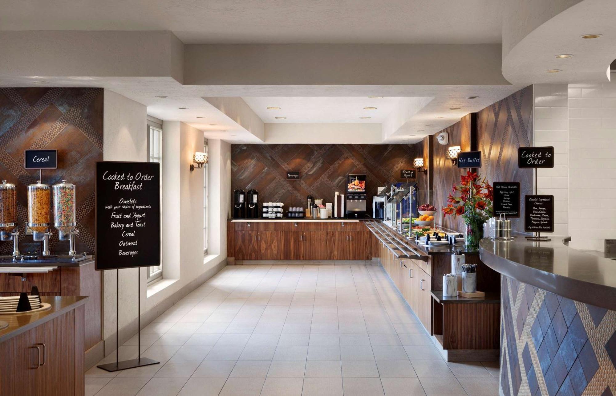 Embassy Suites By Hilton Phoenix Tempe Exterior foto